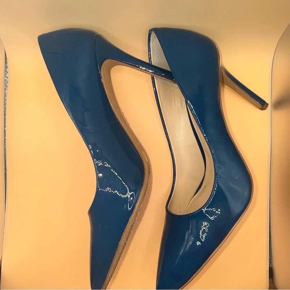 Vince Camuto glossy teal